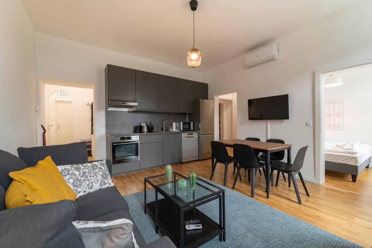 Josef'S Home I Comfort Apartment I Metro Access Wenen Buitenkant foto